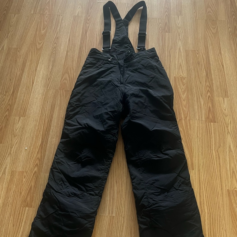 Woman size 8 Obermeyer insulated snow pants